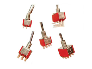 Тумблер 100DP2T1B1M2QE E-Switch DPDT On-Mom, PC Pin